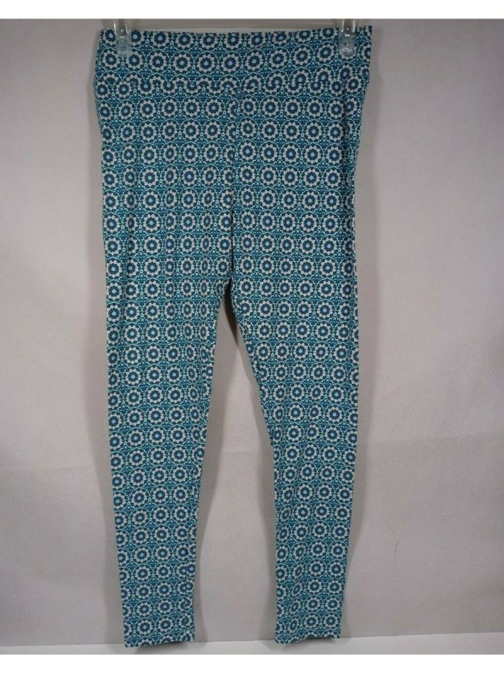 New LuLaRoe Tall & Curvy Leggings Blue With White Mosaic Floral Designs